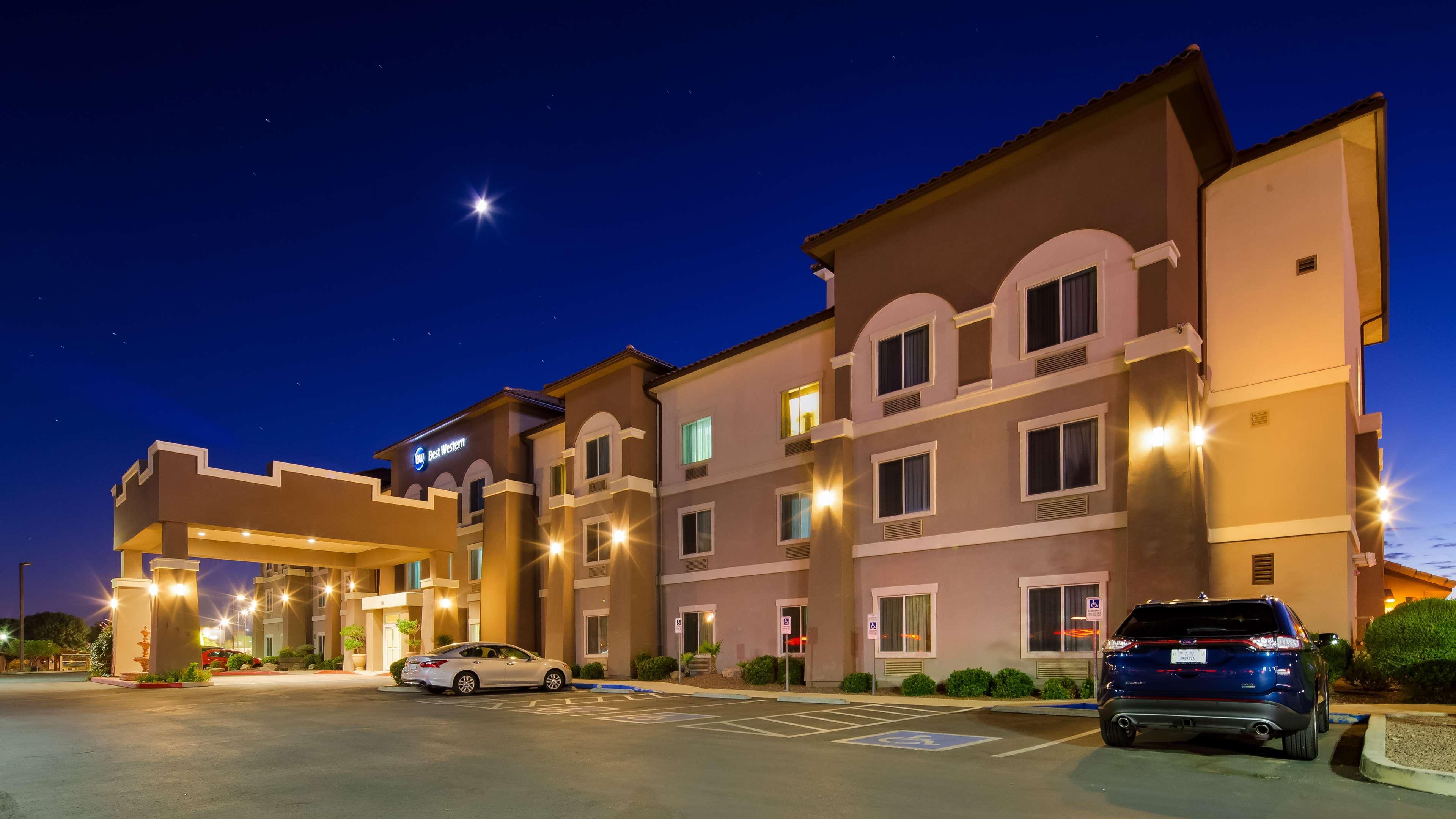 Best Western Douglas Inn & Suites Экстерьер фото