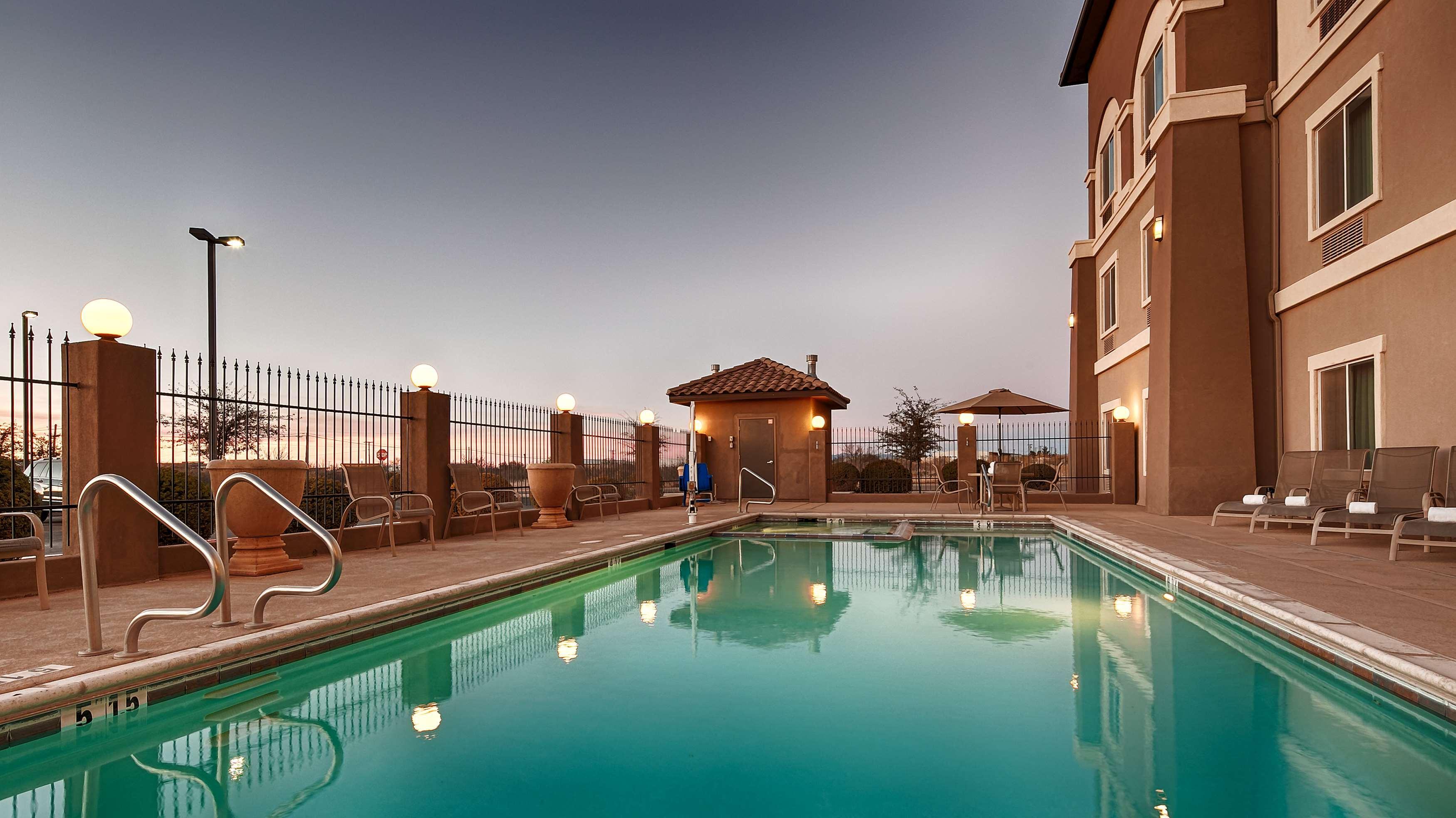 Best Western Douglas Inn & Suites Экстерьер фото