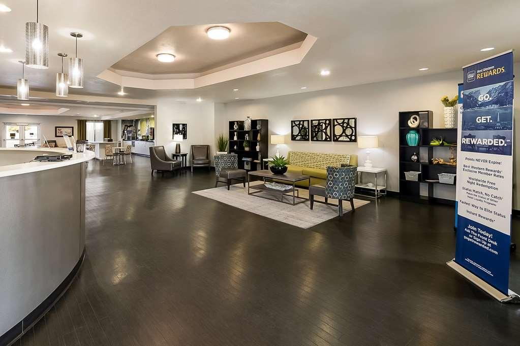 Best Western Douglas Inn & Suites Интерьер фото