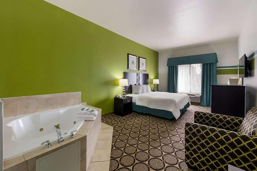 Best Western Douglas Inn & Suites Номер фото