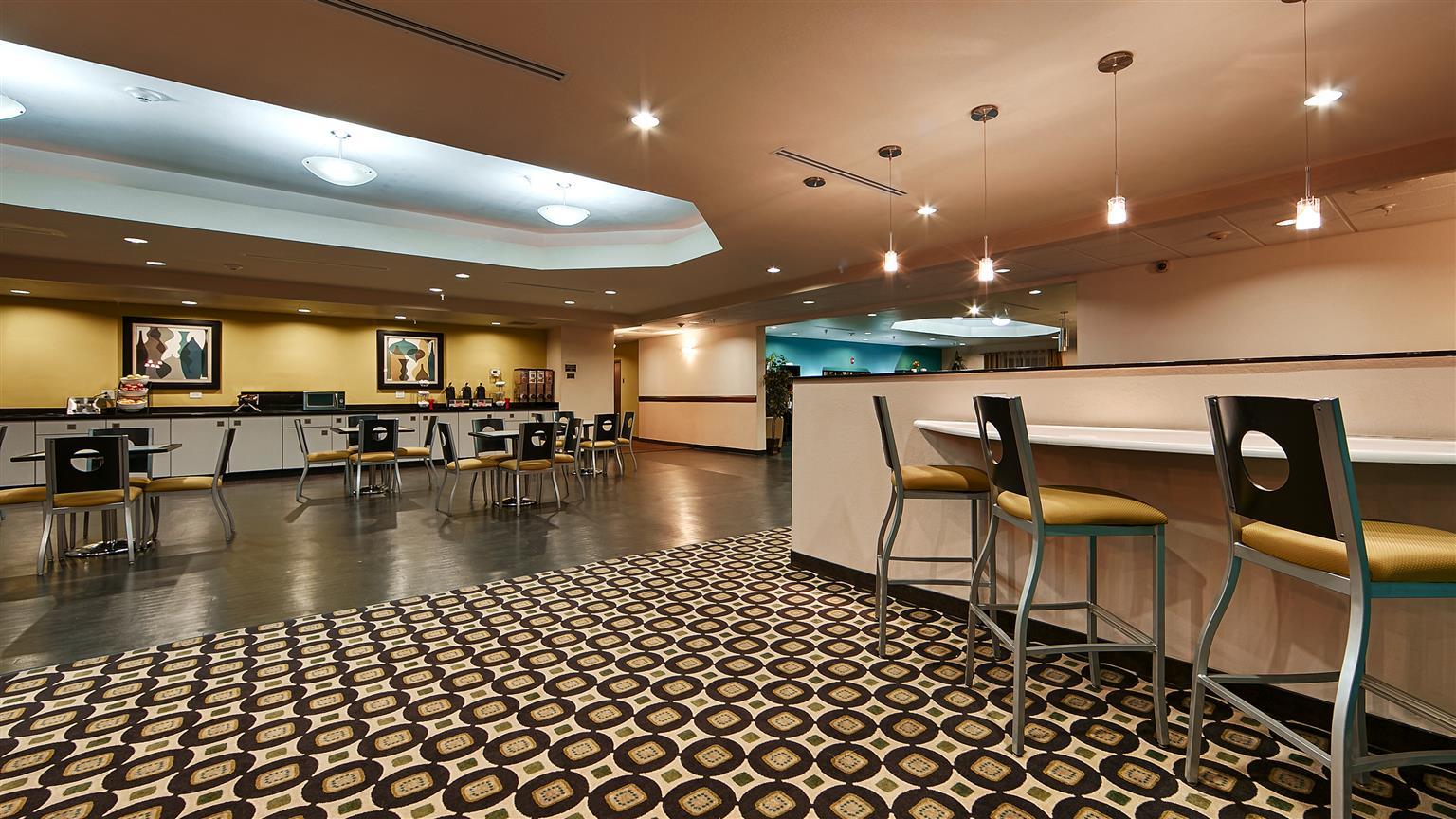 Best Western Douglas Inn & Suites Экстерьер фото