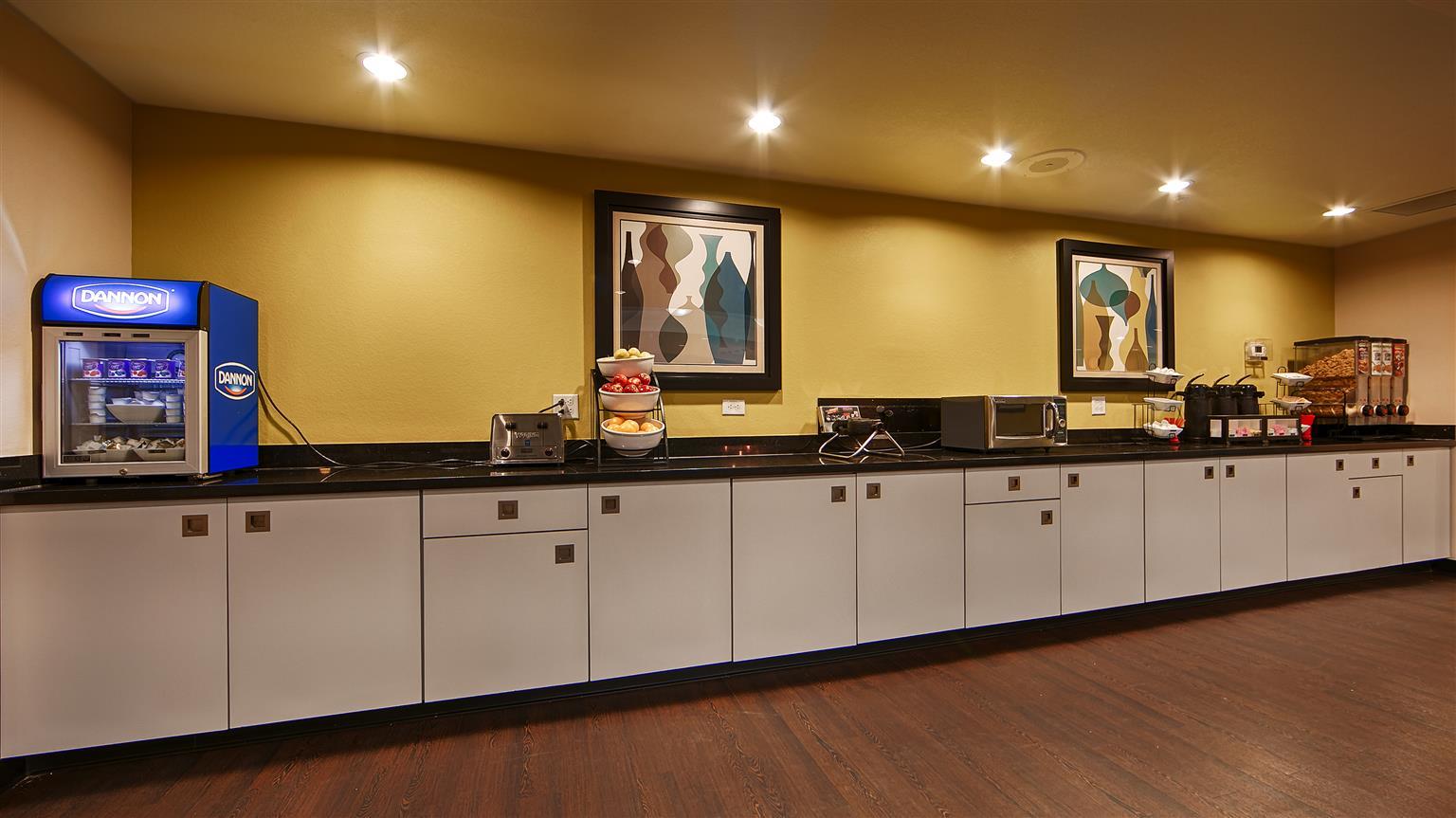 Best Western Douglas Inn & Suites Экстерьер фото