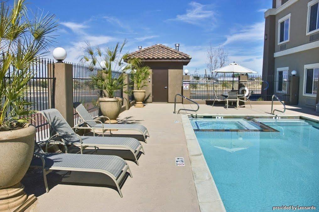 Best Western Douglas Inn & Suites Экстерьер фото