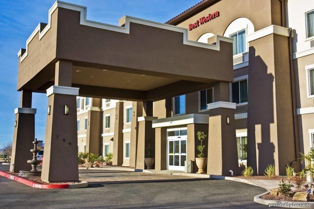 Best Western Douglas Inn & Suites Экстерьер фото